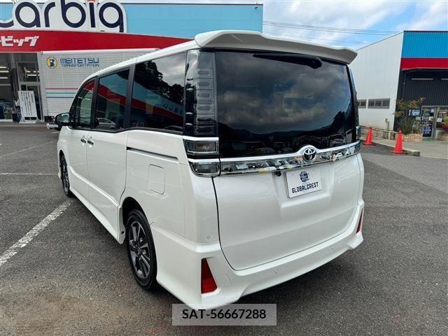 Toyota VOXY 2021-01 223815-8