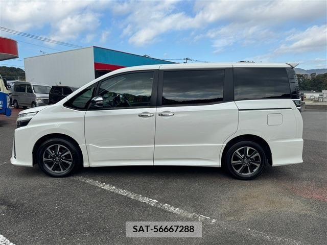 Toyota VOXY 2021-01 223815-7