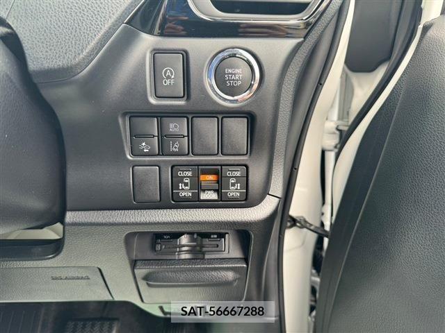 Toyota VOXY 2021-01 223815-18