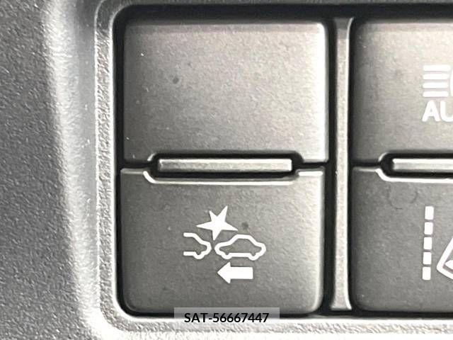 Toyota VOXY 2018-10 289202-5