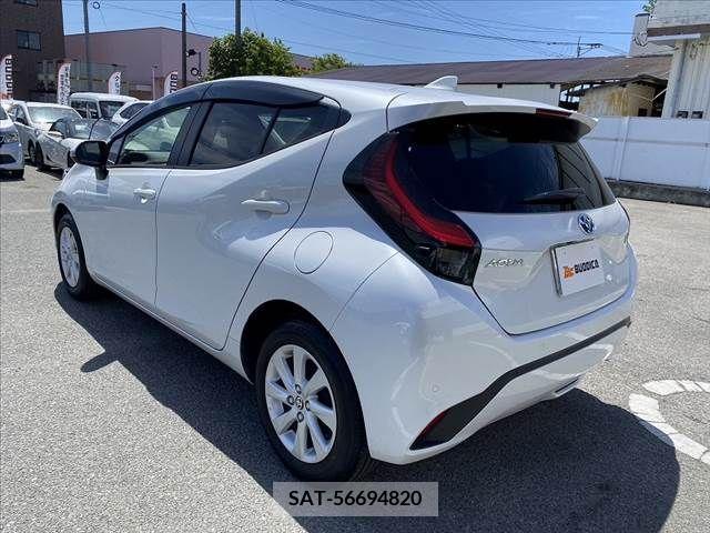Toyota AQUA 2022-01 261956-14