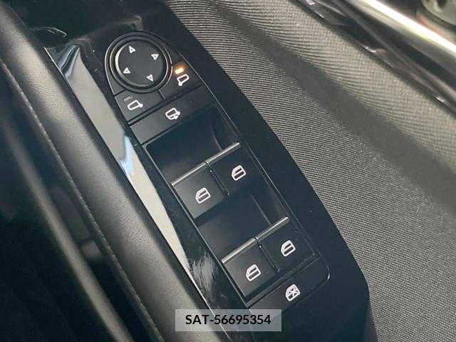 Mazda MAZDA3 2022-03 228504-16