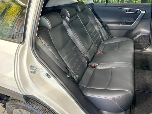 Toyota RAV4 2020-11 182143-9