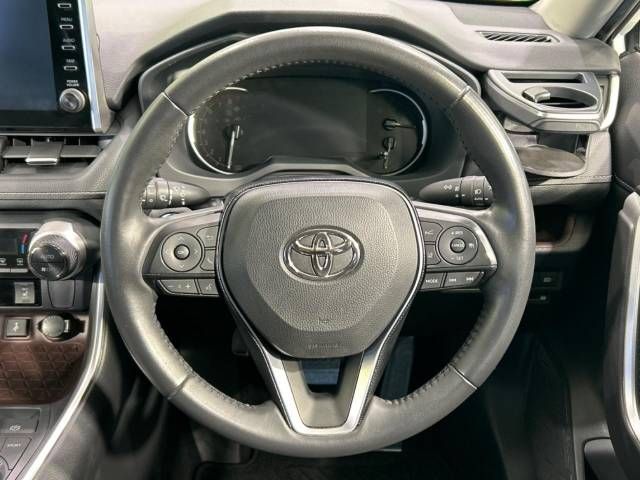 Toyota RAV4 2020-11 182143-11