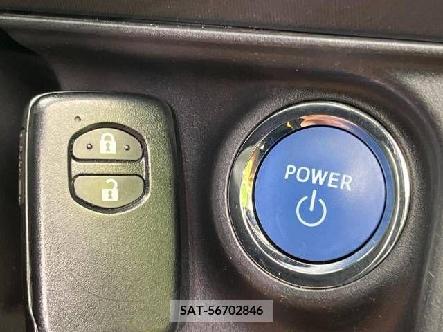 Toyota AQUA 2017-08 314333-7
