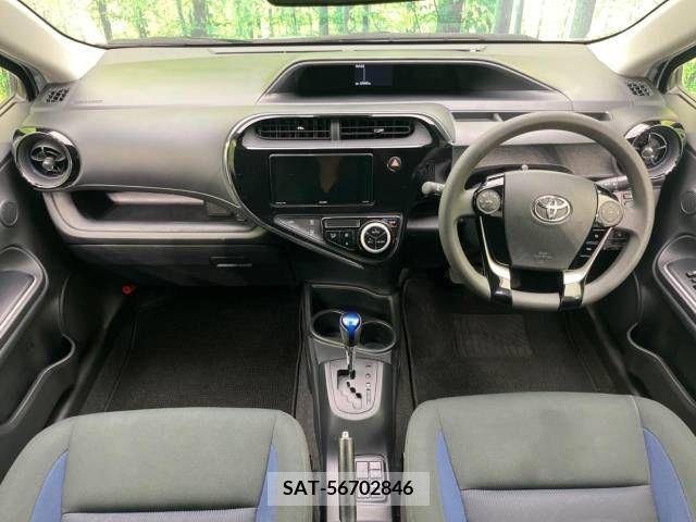 Toyota AQUA 2017-08 314333-1