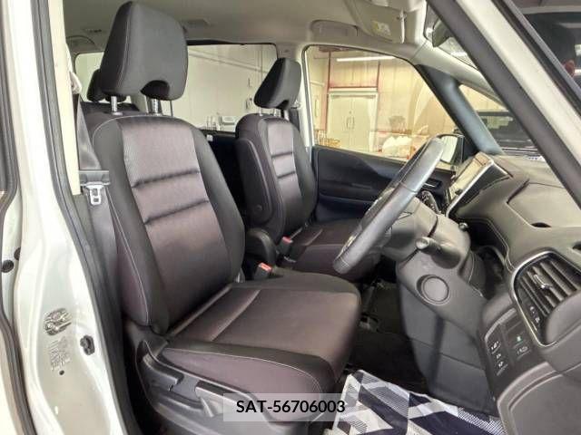 Nissan SERENA 2018-04 284311-8