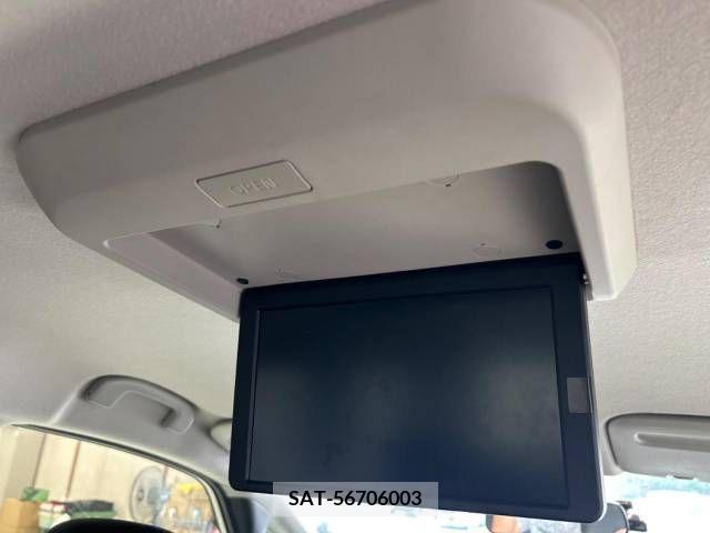 Nissan SERENA 2018-04 284311-4