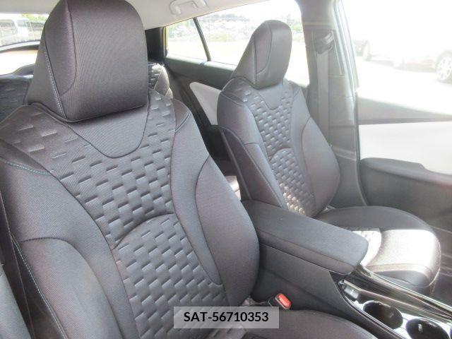 Toyota PRIUS PHV 2019-03 282536-9
