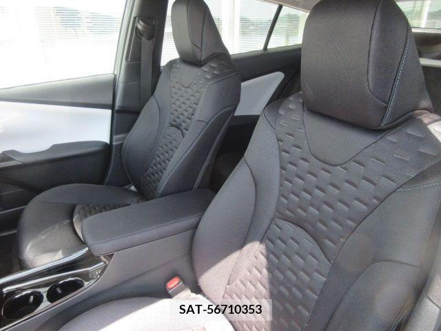 Toyota PRIUS PHV 2019-03 282536-4