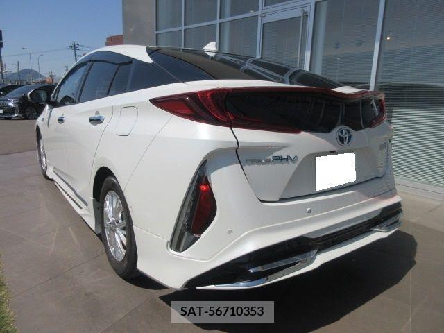 Toyota PRIUS PHV 2019-03 282536-3