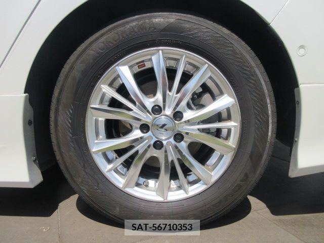 Toyota PRIUS PHV 2019-03 282536-7
