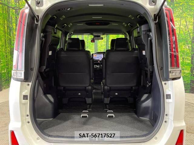 Toyota NOAH 2018-12 279494-11