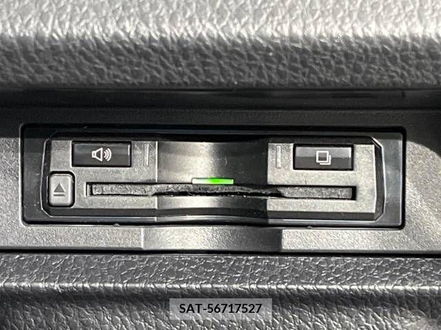 Toyota NOAH 2018-12 279494-6