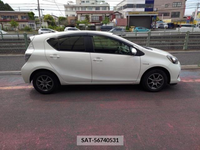 Toyota AQUA 2014-04 314196-9