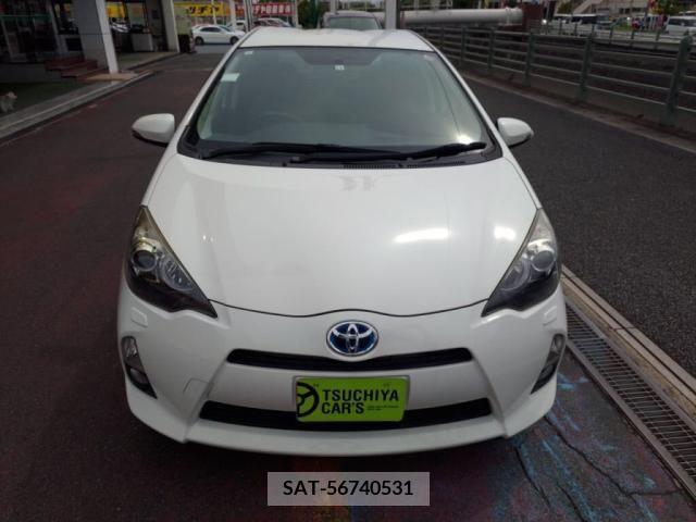 Toyota AQUA 2014-04 314196-8