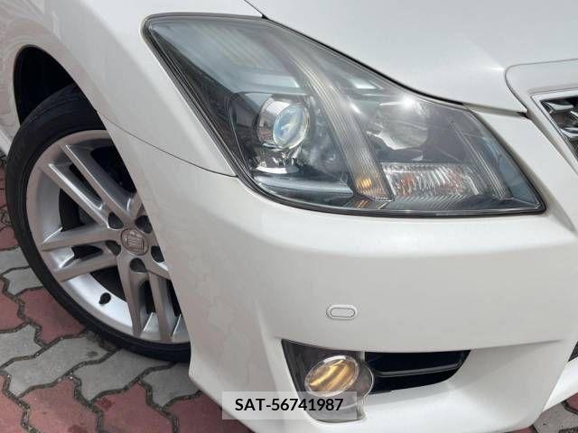 Toyota CROWN SEDAN 2011-09 295228-12