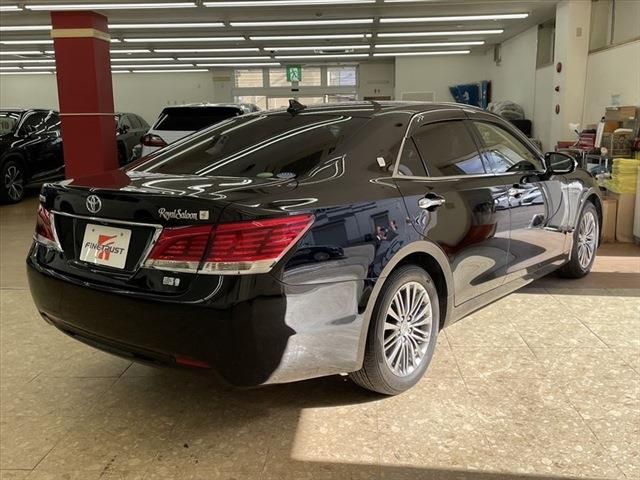Toyota CROWN SEDAN 2013-06 183265-4