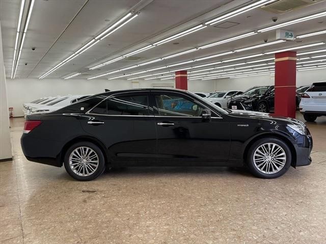 Toyota CROWN SEDAN 2013-06 183265-3