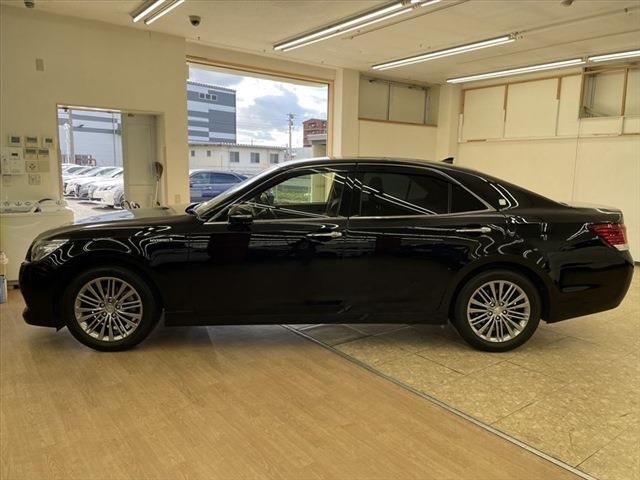 Toyota CROWN SEDAN 2013-06 183265-7