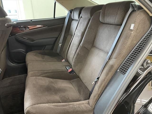Toyota CROWN SEDAN 2013-06 183265-22
