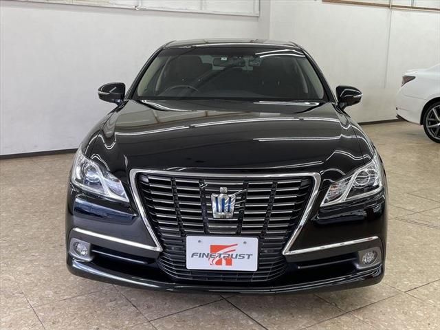 Toyota CROWN SEDAN 2013-06 183265-1