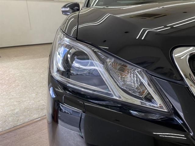 Toyota CROWN SEDAN 2013-06 183265-9
