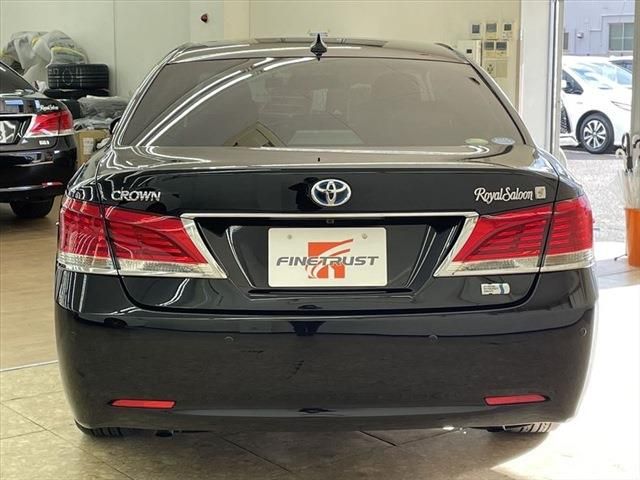 Toyota CROWN SEDAN 2013-06 183265-5