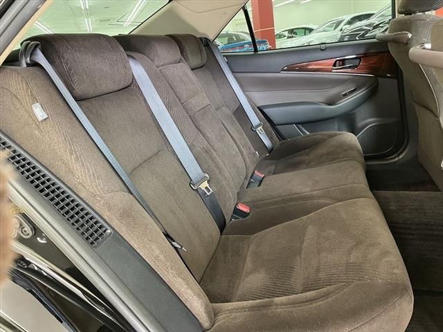 Toyota CROWN SEDAN 2013-06 183265-20
