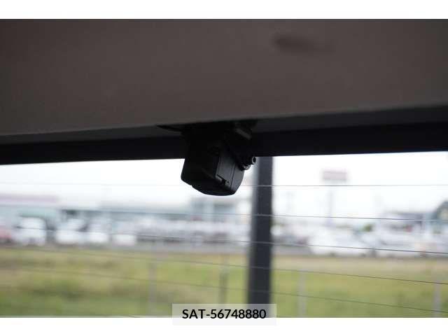Suzuki SWIFT 2021-08 320816-15