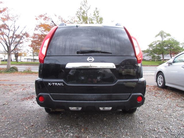 Nissan X-TRAIL 2011-10 13232-4