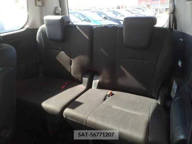 Toyota VOXY 2013-09 255843-23