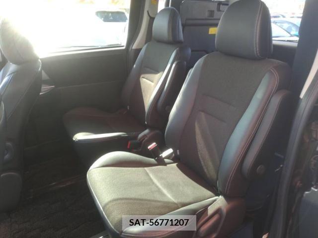 Toyota VOXY 2013-09 255843-22