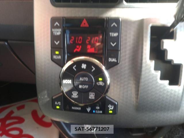 Toyota VOXY 2013-09 255843-18