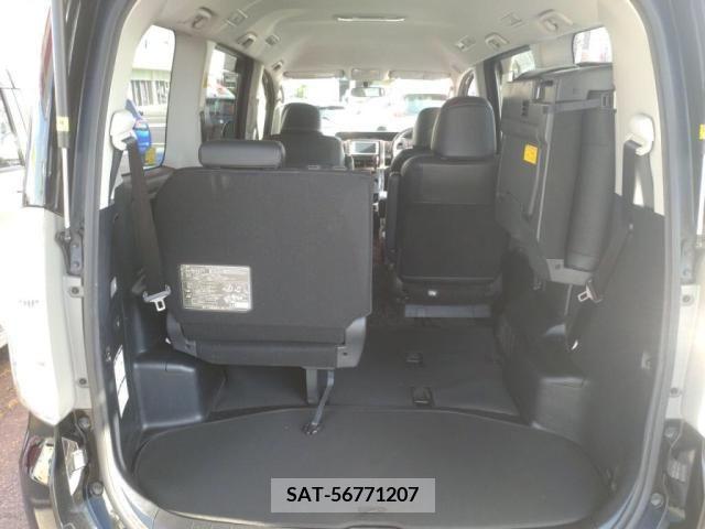 Toyota VOXY 2013-09 255843-25