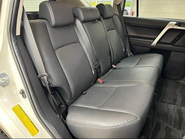 Toyota PRADO 2018-06 26736-9
