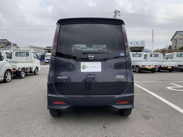 Nissan ROOX 2010-05 3782-6