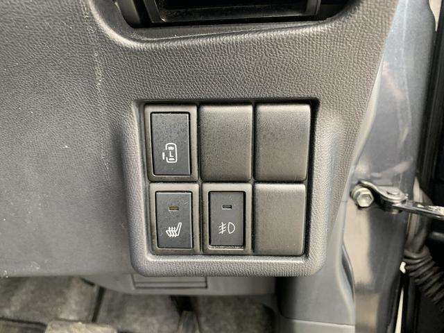 Nissan ROOX 2010-05 3782-11