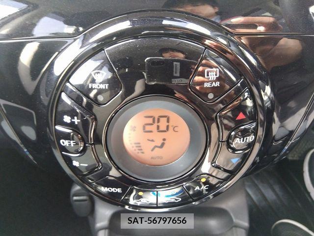 Nissan NOTE 2018-02 279901-7
