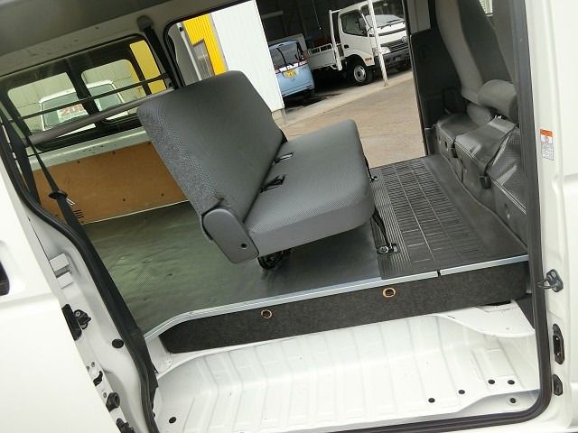 Toyota HIACE VAN 2017-07 20716-18