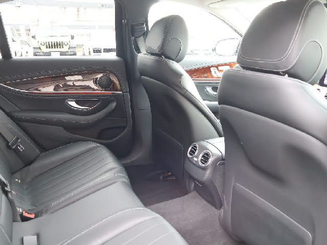 Mercedes Benz E-CLASS 2016-10 18947-13