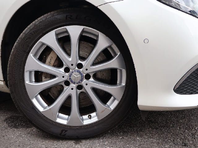 Mercedes Benz E-CLASS 2016-10 18947-7