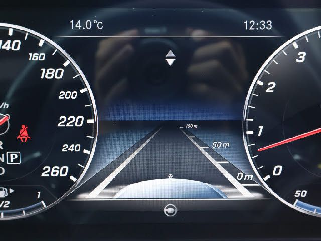 Mercedes Benz E-CLASS 2016-10 18947-17