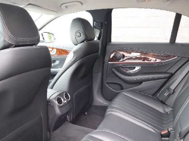 Mercedes Benz E-CLASS 2016-10 18947-3