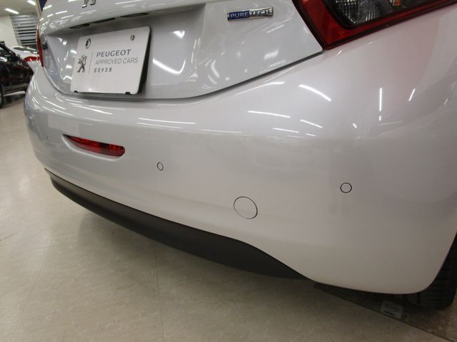 Peugeot 208 2018-05 3156-22