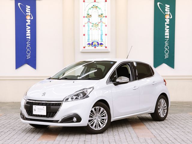 Peugeot 208 2018-05 3156-0