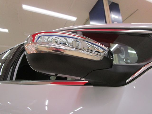Peugeot 208 2018-05 3156-21