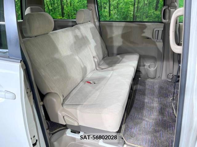 Toyota NOAH 2003-06 300583-7