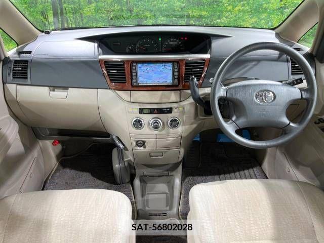 Toyota NOAH 2003-06 300583-1