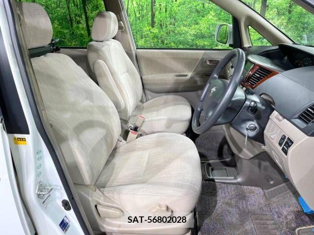 Toyota NOAH 2003-06 300583-6